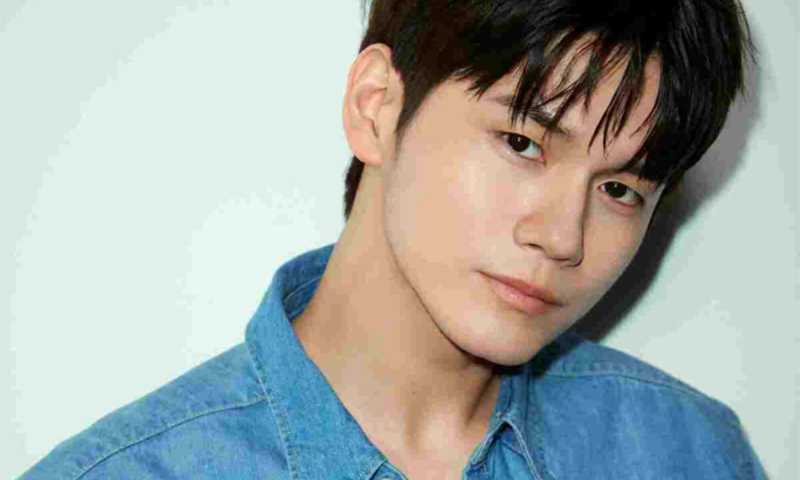 미모도 열일…‘옹비드’ 옹성우, 더 짙어졌다