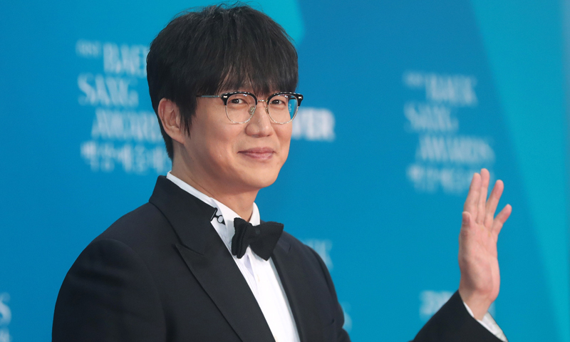"탈세와 무관"…성시경, 1인 기획사 미등록 사과